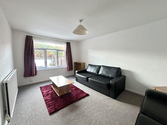 3 Bedroom House To Rent In Hill Street, Off Bramall Lane, Near Sheffield Centre, S2