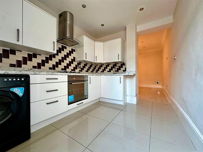 4 Bedroom Terraced House To Rent In Norman Road, Ilford, IG1