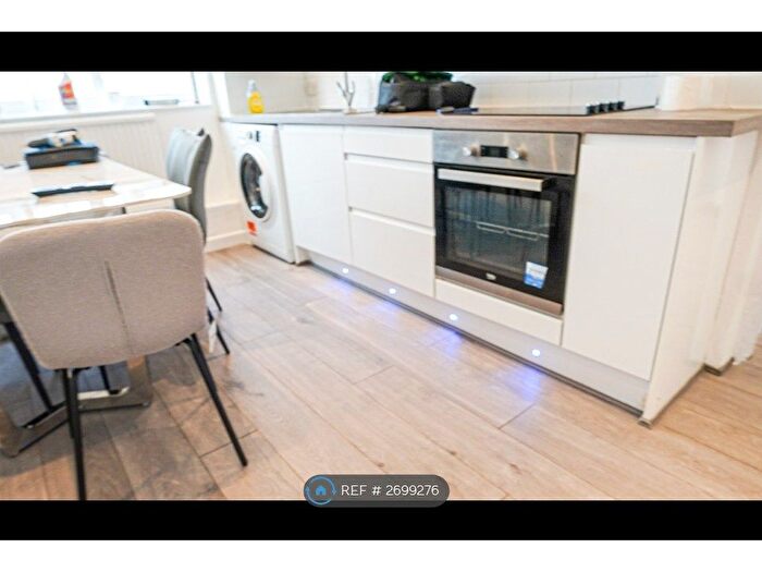 3 Bedroom Flat To Rent In St. John's Court, London, N4