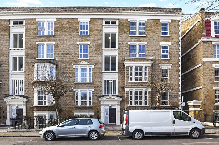 2 Bedroom Flat To Rent In Wilmot Street, Bethnal Green, London, E2