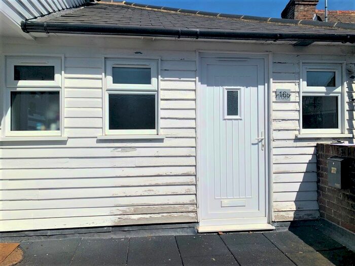 Studio To Rent In High Street, Edenbridge, TN8