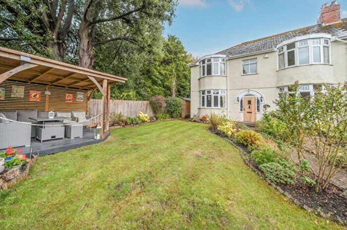 4 Bedroom Semi-Detached House For Sale In Turnball, Chiseldon, Wiltshire, SN4