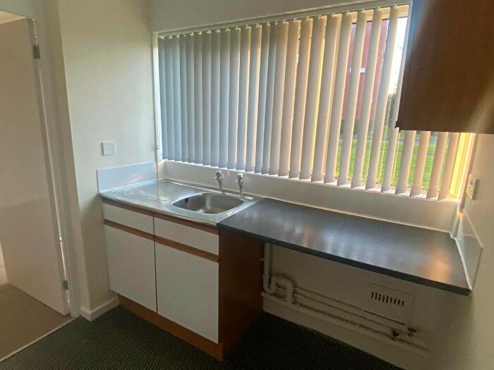 Studio To Rent In Albrighton House, Browns Green, Birmingham, B20