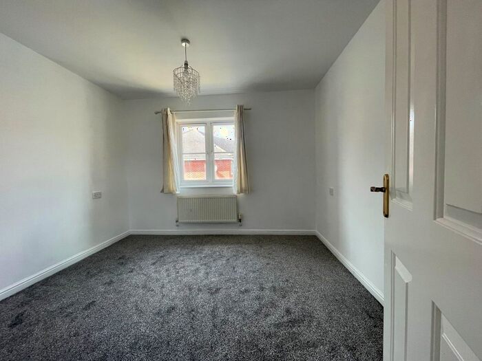 Terraced House To Rent In Drum Road, Eastleigh, Hampshire, SO50