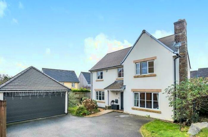 4 Bedroom Detached House For Sale In Cotehele Close, Callington, PL17