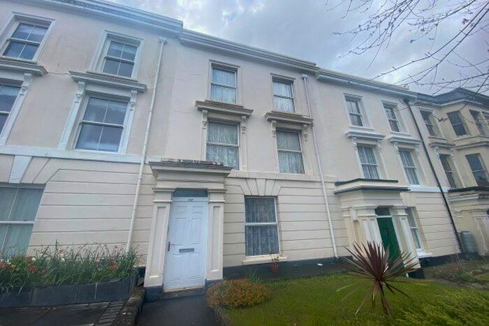 2 Bedroom Flat To Rent In Devonport Road, Plymouth, PL1