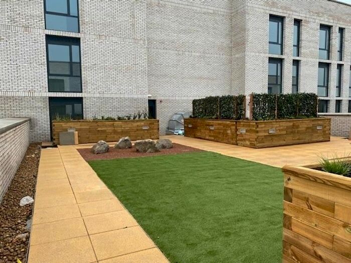 Studio To Rent In Flat, Chevette Court LU2