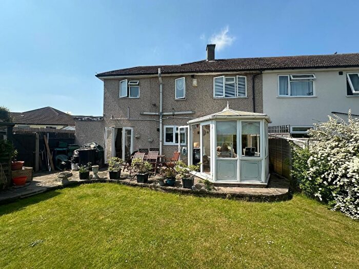 3 Bedroom Semi-Detached House For Sale In De Lapre Close, Orpington, Kent, BR5