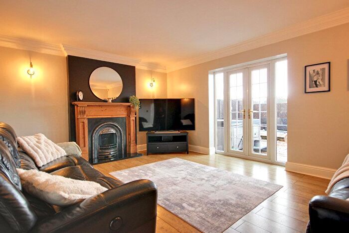 6 Bedroom Detached House For Sale In Brooklands, Hull, HU7