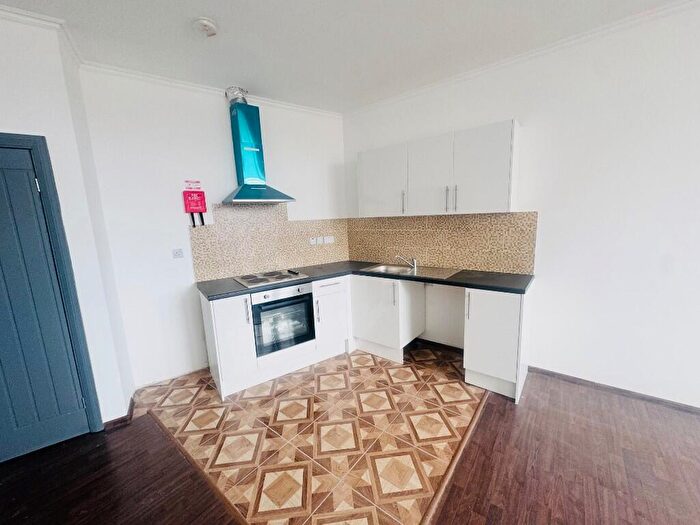 1 Bedroom Flat To Rent In Bute Street, Luton, Bedfordshire, LU1