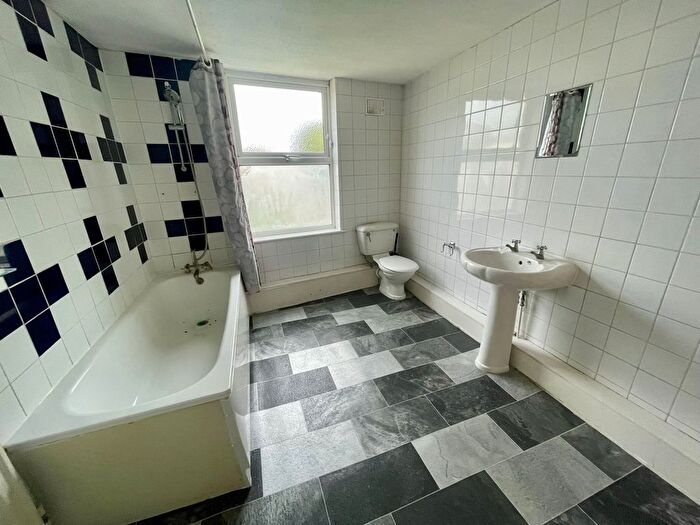 4 Bedroom Terraced House To Rent In Milton Road, Gravesend, DA12