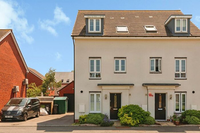 3 Bedroom Semi-Detached House For Sale In Ten Acre Rise, Patchway, Bristol, BS34