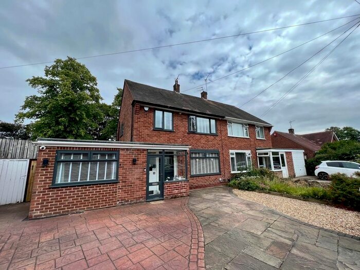 Houses for sale & to rent in CH63 7QX, Kendal Close, Bebington Wirral