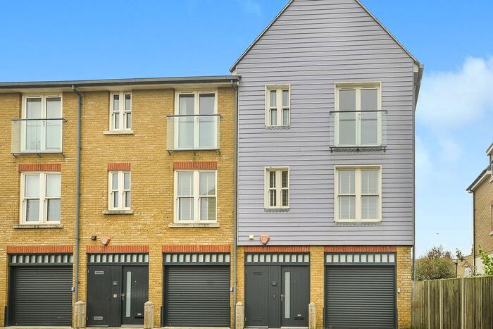 2 Bedroom End Of Terrace House To Rent In Out Downs, Deal, Kent, CT14