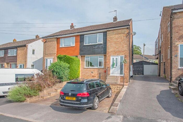 3 Bedroom Semi-Detached House For Sale In Windsor Avenue, Skipton, BD23