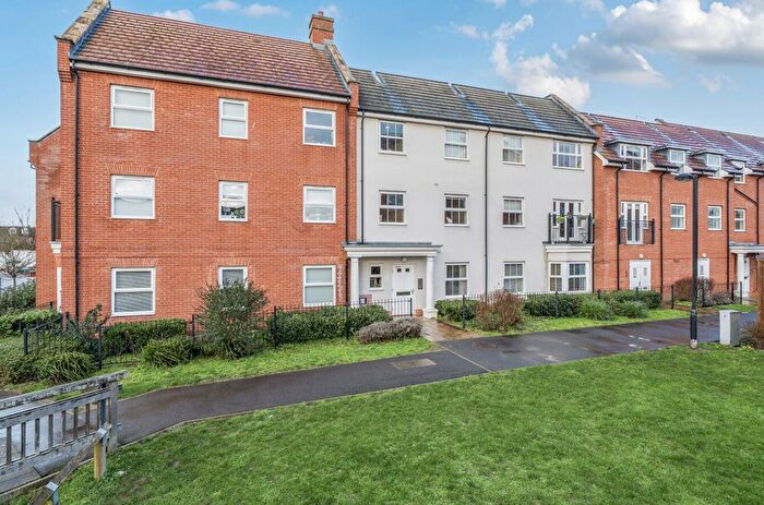 2 Bedroom Flat For Sale In Ashville Way, Wokingham, Berkshire, RG41