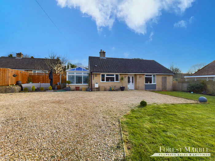 3 Bedroom Bungalow For Sale In Fourways Close, Ansford, BA7