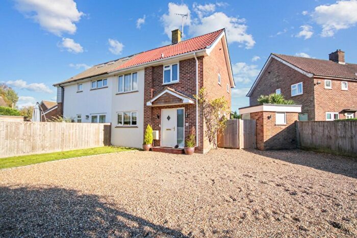 3 Bedroom Semi Detached House For Sale In Bricklands, RH10