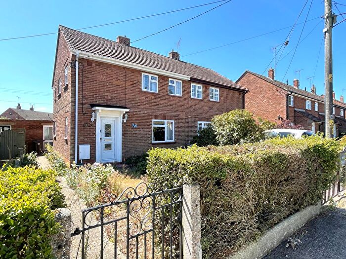 3 Bedroom Semi-Detached House For Sale In Cedar Avenue, Tiptree, CO5