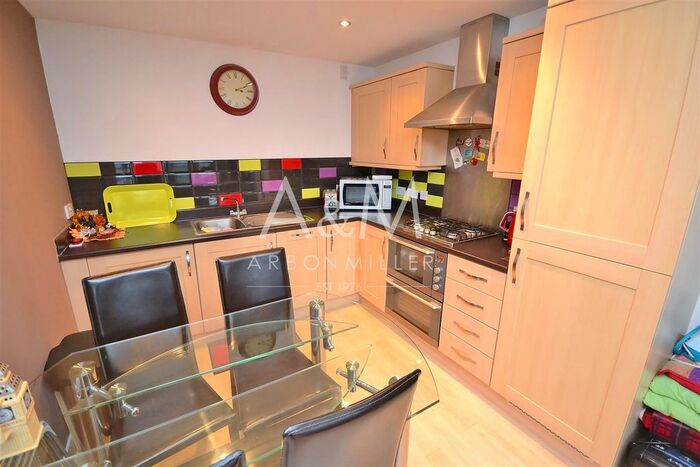 1 Bedroom Flat To Rent In Perth Road, Ilford, IG2
