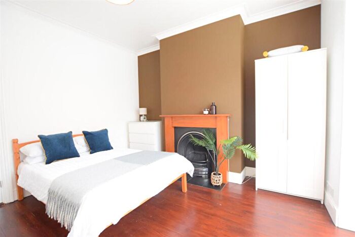 4 Bedroom Terraced House To Rent In Newland Street West - Student House - /, LN1