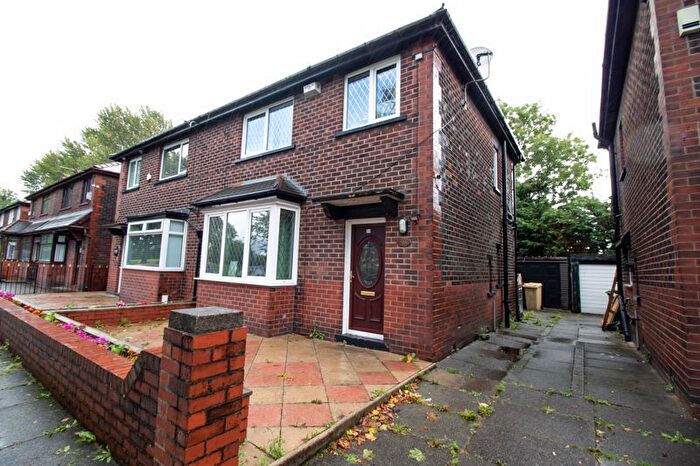 3 Bedroom Semi-Detached House For Sale In Conway Street, Farnworth, Bolton, BL4