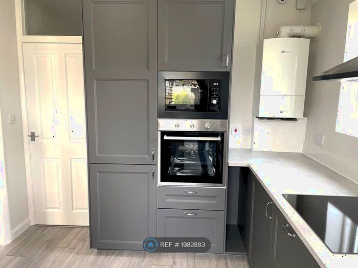 3 Bedroom Bungalow To Rent In Harbourfield Road, Banstead, SM7