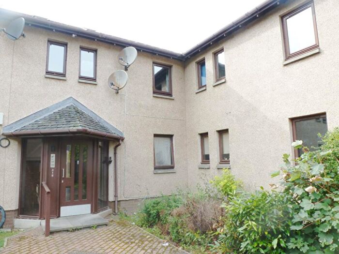 1 Bedroom Flat To Rent In Millburn Court, Inverness, IV2