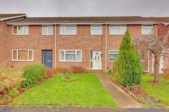 2 Bedroom Terraced House For Sale In Nutwick Road, Denvilles, Havant, PO9