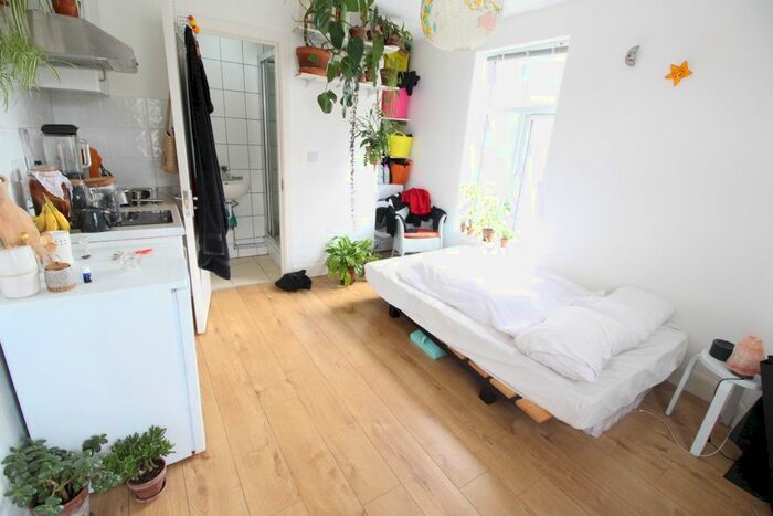 Studio To Rent In Homerton High Street, Homerton, E9