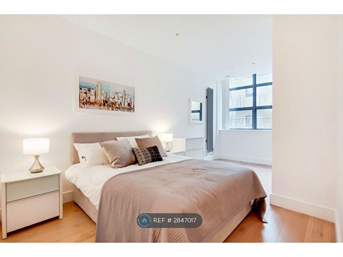 2 Bedroom Flat To Rent In Carlow House, London, NW1