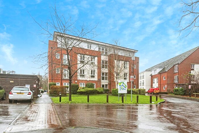 2 Bedroom Flat For Sale In Gordon Woodward Way, Oxford, Oxfordshire, OX1