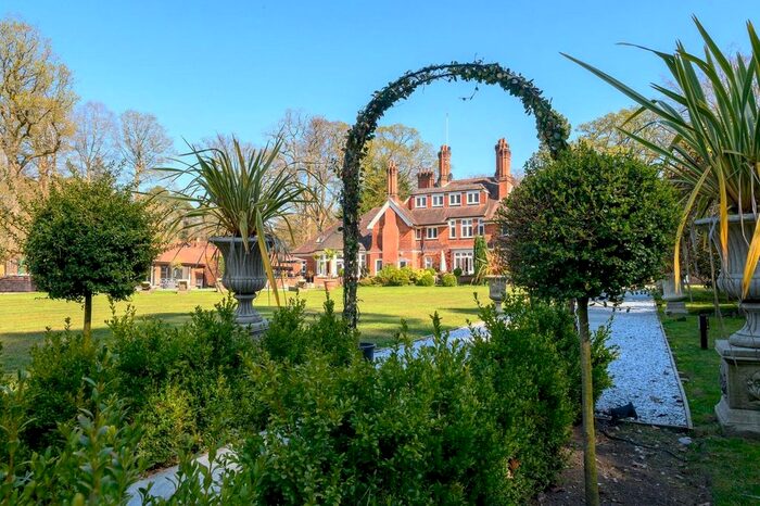 10 Bedroom Detached House To Rent In Kings Ride, Ascot, Berkshire, SL5