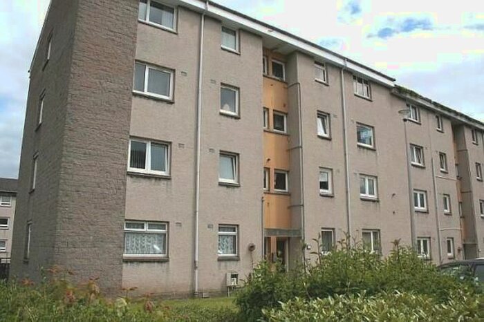 2 Bedroom Flat To Rent In Cornhill Gardens, Aberdeen, AB16