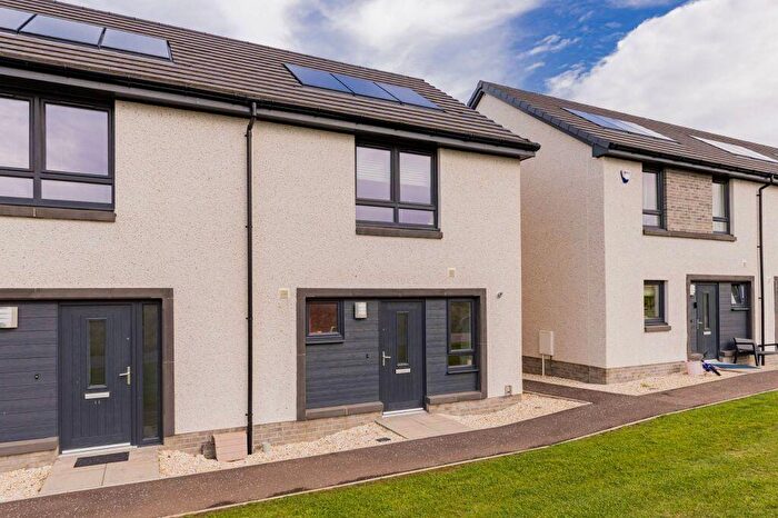 2 Bedroom Semi-Detached Villa For Sale In Hoprig Place, Prestonpans, EH32