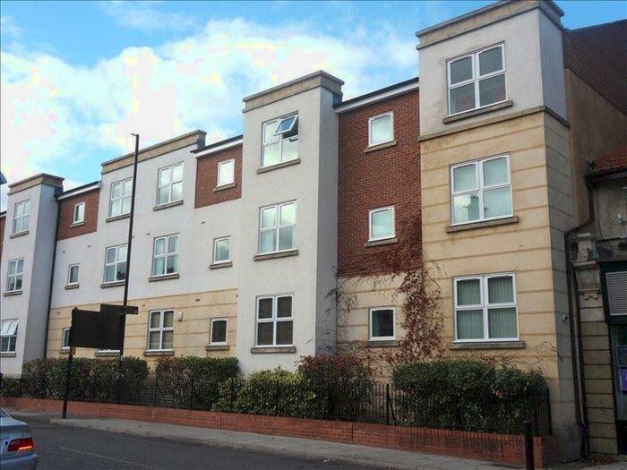 2 Bedroom Flat To Rent In Lansdowne Place West, Gosforth, Newcastle Upon Tyne, Tyne And Wear, NE3