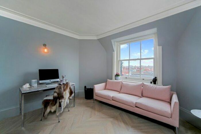 1 Bedroom Flat To Rent In Hurlingham Road, London, SW6