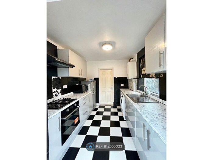 3 Bedroom Terraced House To Rent In Fulbourne Road, London, E17