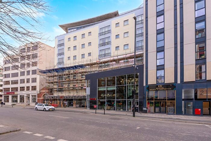 1 Bedroom Apartment For Sale In Apollo Apartments, - Baldwin Street, Bristol, BS1