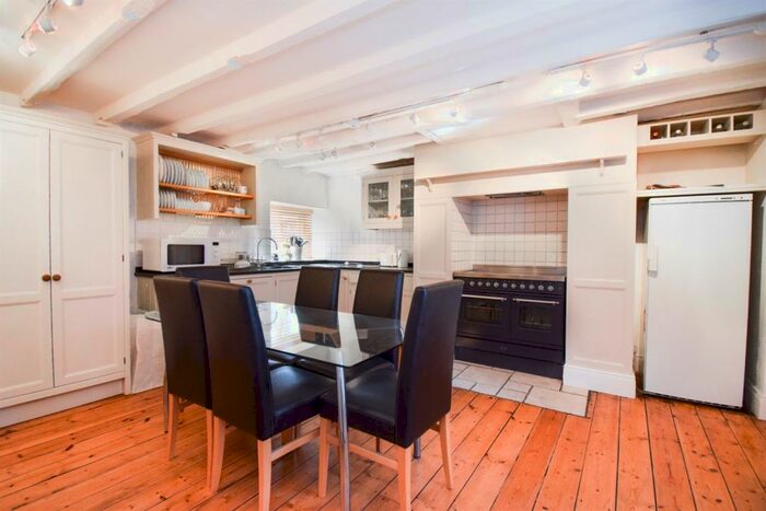 3 Bedroom Cottage To Rent In Killingworth Village, Newcastle Upon Tyne, NE12