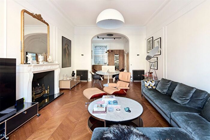 4 Bedroom Flat For Sale In Cornwall Gardens, London, SW7