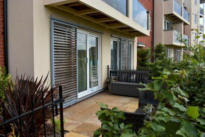 2 Bedroom Flat To Rent In Pondecroft, Aylesbury, HP18