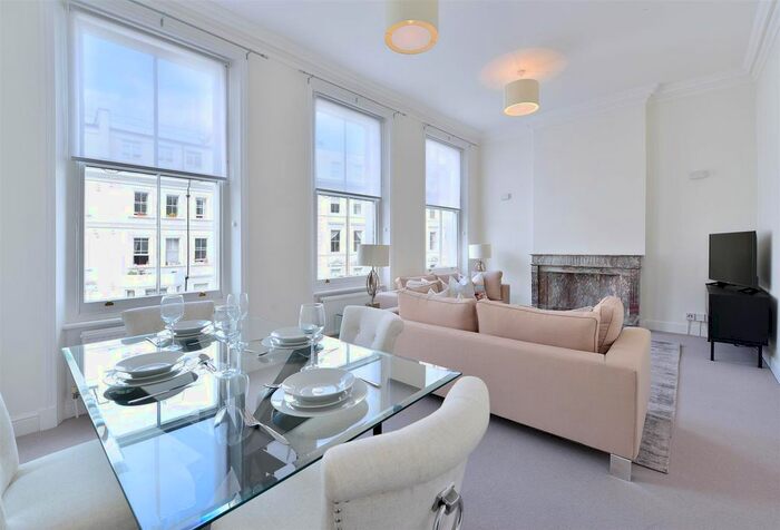 2 Bedroom Flat To Rent In Lexham Gardens, London, W8