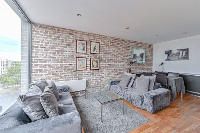 2 Bedroom Flat To Rent In Arklow Road, Deptford, London, SE14