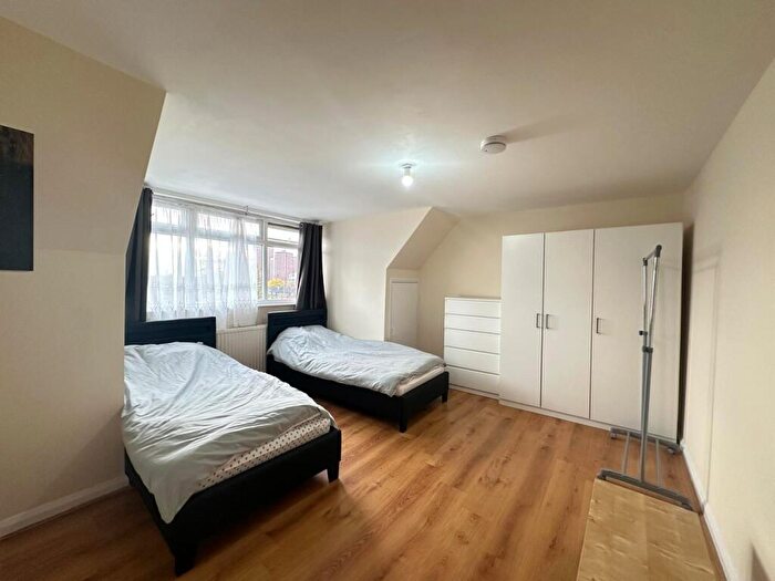 2 Bedroom Flat To Rent In A Bridge Road, Wembley, HA9