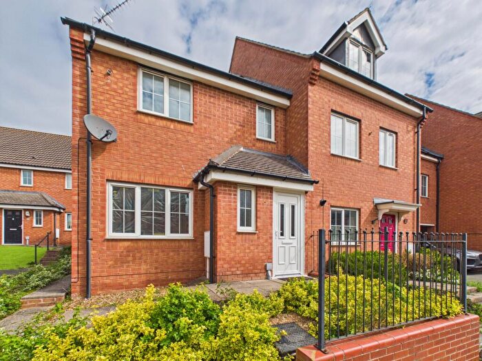 3 Bedroom Semi-Detached House To Rent In , Bunting Road, Corby, NN18