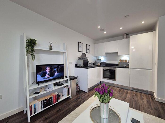 1 Bedroom Apartment For Sale In The Strand, Liverpool, L2