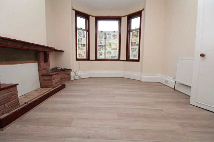 3 Bedroom Terraced House To Rent In Isla Road, Plumstead, SE18