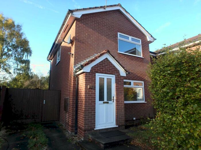 2 Bedroom Town House To Rent In Dove Close, Birchwood, WA3