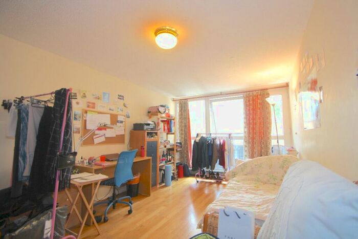 4 Bedroom Flat To Rent In Woodhall, Robert Street, NW1